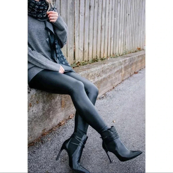 Spanx Faux Leather Pull On High Waisted Black Leggings 2437 - Picture 3 of 14